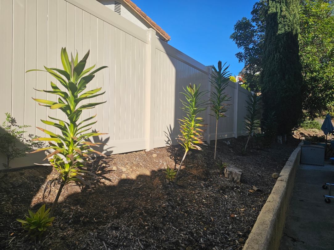 Tan 6-foot vinyl fence by JJ's Fence Co. in Encinitas, CA.